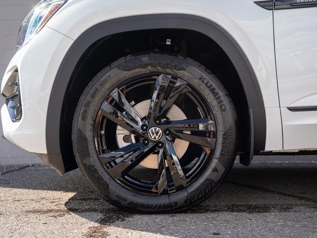 2026 Volkswagen Atlas Cross Sport 2.0T SEL R-Line Black