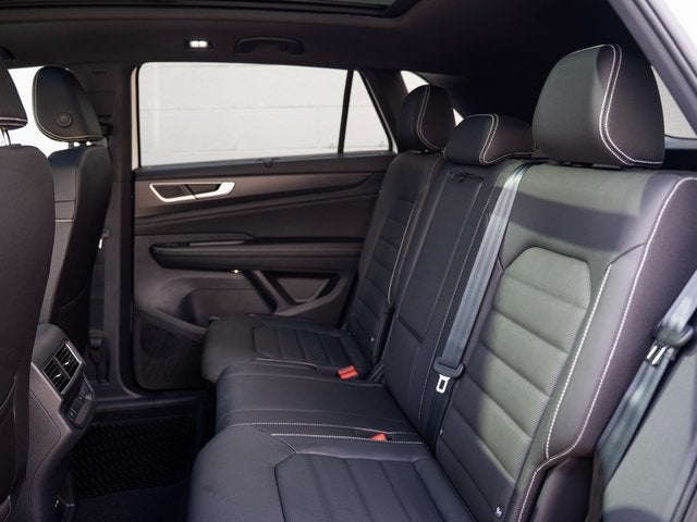 2026 Volkswagen Atlas Cross Sport 2.0T SEL R-Line Black