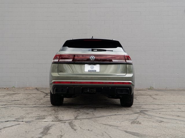 2026 Volkswagen Atlas Cross Sport 2.0T SEL R-Line Black