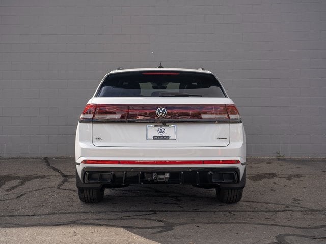 2026 Volkswagen Atlas Cross Sport 2.0T SEL R-Line Black