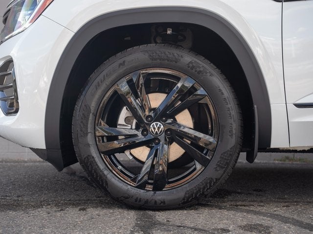 2026 Volkswagen Atlas Cross Sport 2.0T SEL R-Line Black