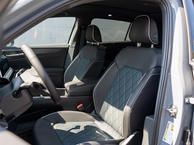 2025 Volkswagen Atlas Cross Sport 2.0T SEL Premium R-Line