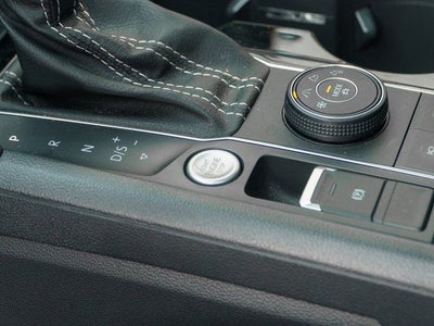 2023 Volkswagen Atlas 3.6L V6 SEL Premium R-Line