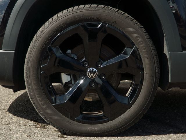 2025 Volkswagen Taos 1.5T SEL