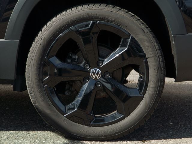 2025 Volkswagen Taos 1.5T SEL