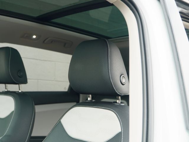 2025 Volkswagen Taos 1.5T SEL