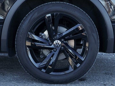 2024 Volkswagen Tiguan 2.0T SE R-Line Black