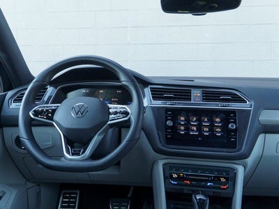 2024 Volkswagen Tiguan 2.0T SE R-Line Black