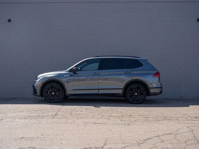 2022 Volkswagen Tiguan 2.0T SE R-Line Black
