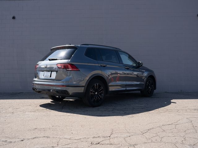 2022 Volkswagen Tiguan 2.0T SE R-Line Black