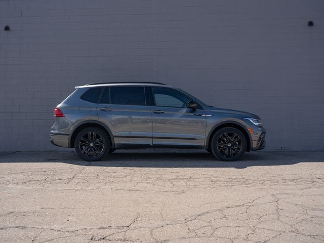2022 Volkswagen Tiguan 2.0T SE R-Line Black