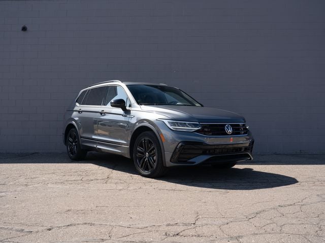 2022 Volkswagen Tiguan 2.0T SE R-Line Black