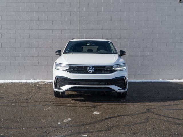 2024 Volkswagen Tiguan 2.0T SE R-Line Black
