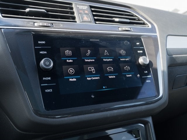 2024 Volkswagen Tiguan 2.0T SE R-Line Black