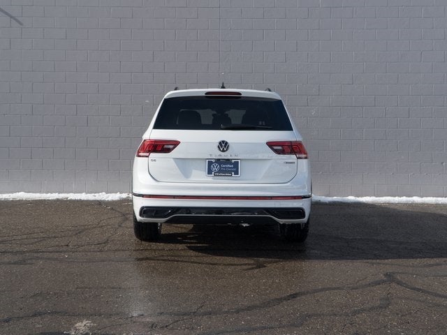 2024 Volkswagen Tiguan 2.0T SE R-Line Black