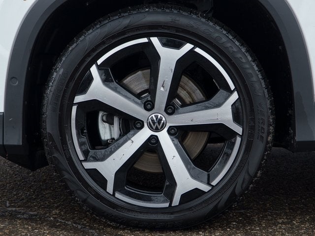 2025 Volkswagen Tiguan 2.0T SE