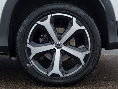 2025 Volkswagen Tiguan 2.0T SE