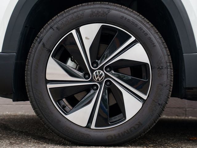 2025 Volkswagen Taos 1.5T SE