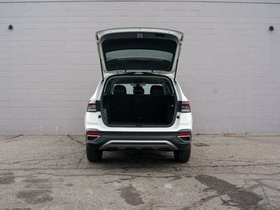 2025 Volkswagen Taos 1.5T SE