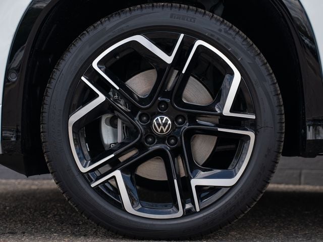 2026 Volkswagen Tiguan 2.0T SEL R-Line Turbo