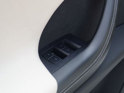 2022 Tesla Model X Base