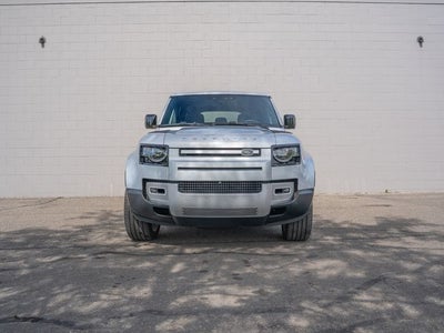 2024 Land Rover Defender SE