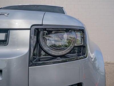 2024 Land Rover Defender SE