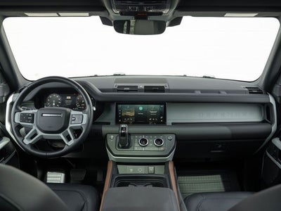 2024 Land Rover Defender SE