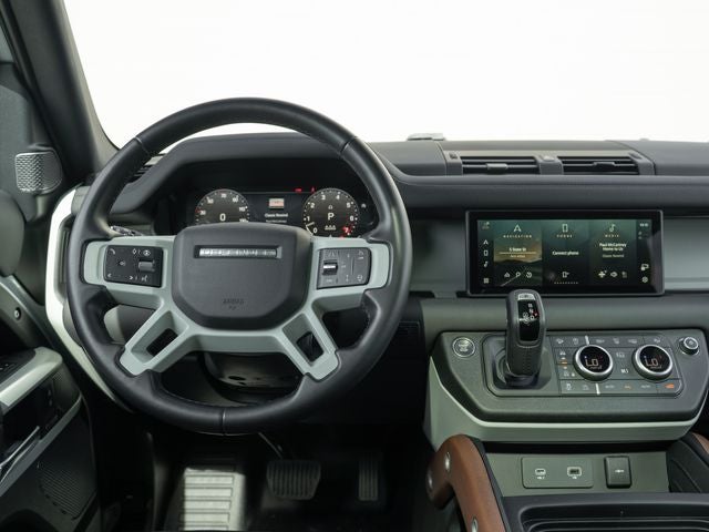 2024 Land Rover Defender SE