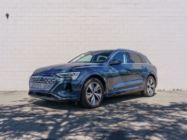 2024 Audi Q8 e-tron Premium Plus quattro