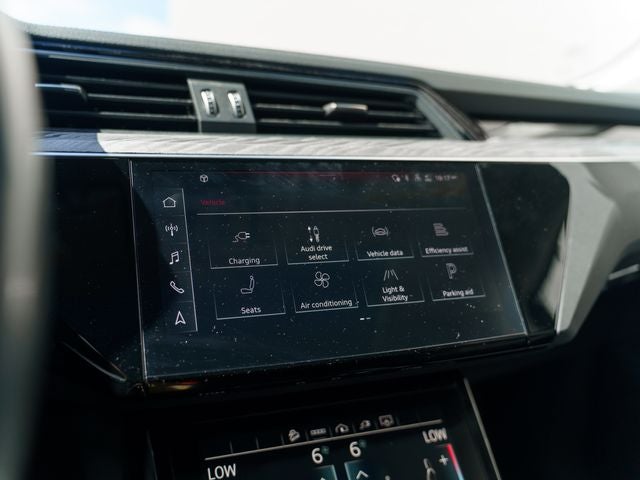 2024 Audi Q8 e-tron Premium Plus quattro