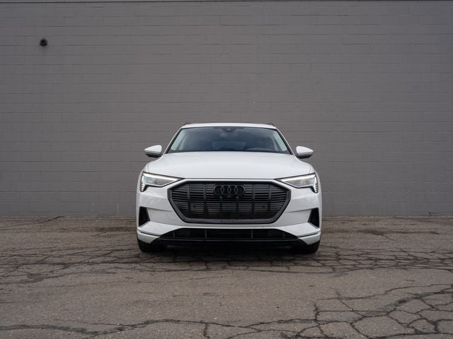 2022 Audi e-tron Premium quattro