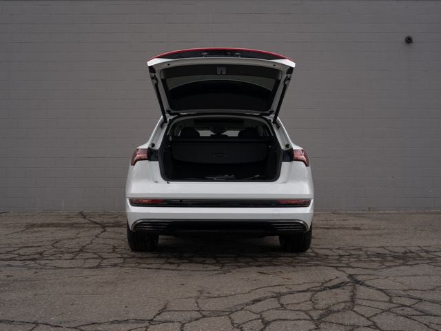 2022 Audi e-tron Premium quattro