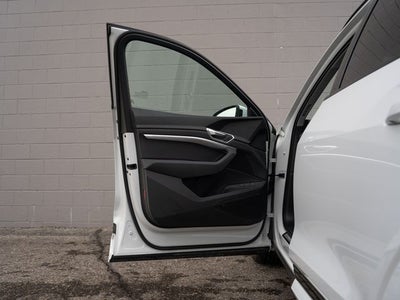 2022 Audi e-tron Premium quattro