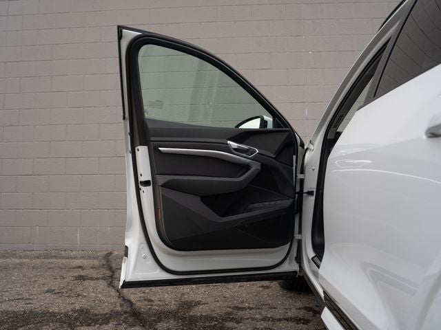 2022 Audi e-tron Premium quattro