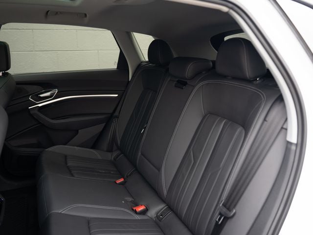 2022 Audi e-tron Premium quattro