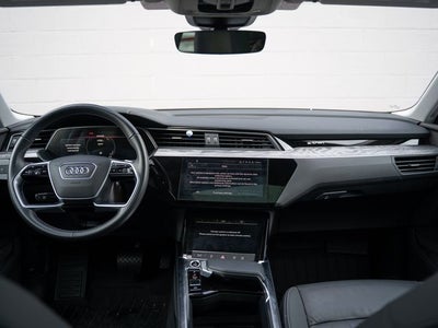 2022 Audi e-tron Premium quattro
