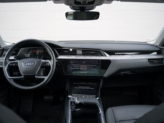 2022 Audi e-tron Premium quattro