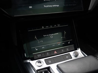 2022 Audi e-tron Premium quattro