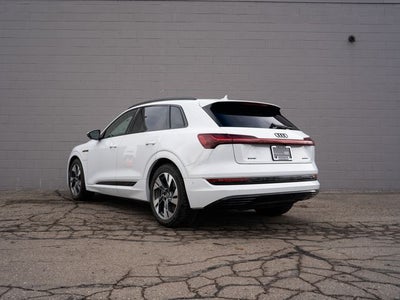 2022 Audi e-tron Premium quattro