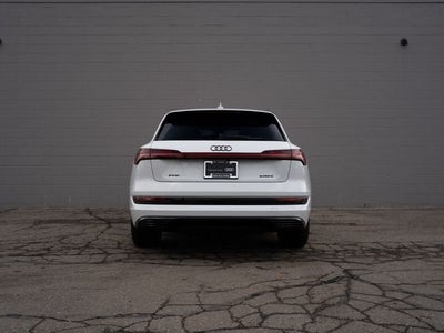 2022 Audi e-tron Premium quattro
