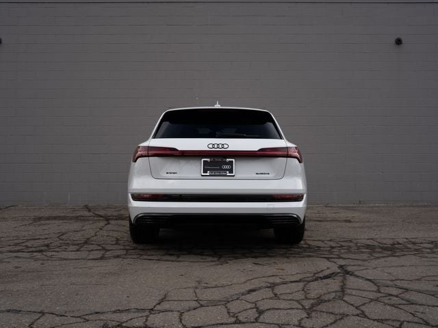 2022 Audi e-tron Premium quattro