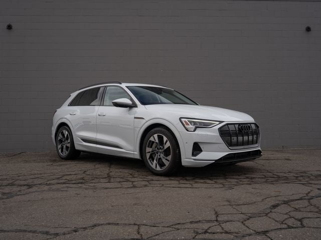 2022 Audi e-tron Premium quattro