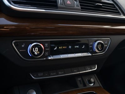 2024 Audi Q5 40 Premium quattro