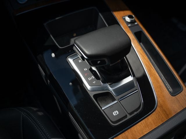 2024 Audi Q5 40 Premium quattro