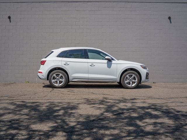 2024 Audi Q5 40 Premium quattro