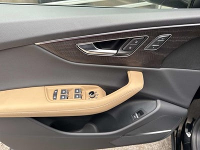 2025 Audi Q8 55 Premium Plus quattro