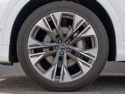 2025 Audi Q8 55 Premium Plus quattro
