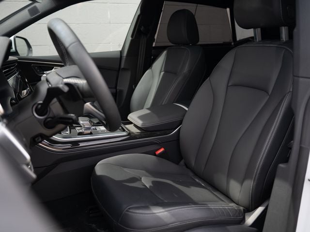 2025 Audi Q8 55 Premium Plus quattro