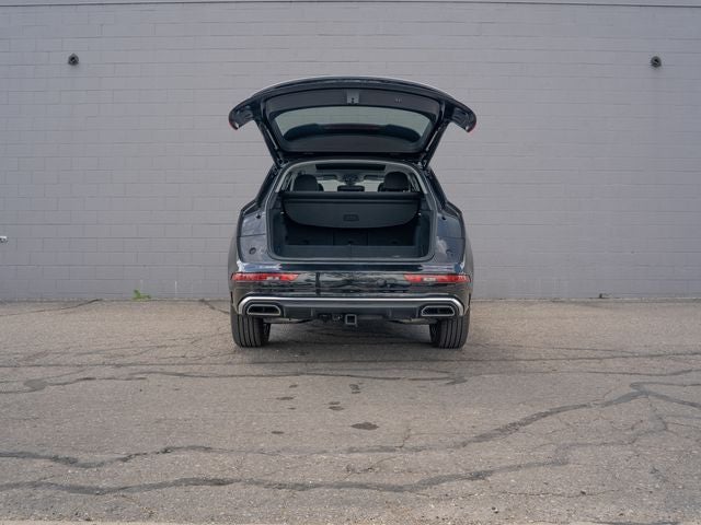 2023 Audi Q5 45 S line Prestige quattro
